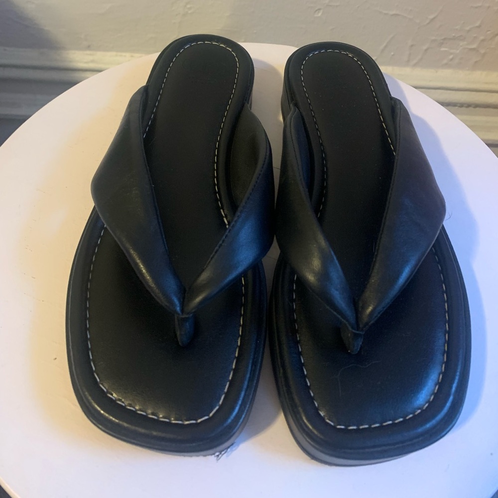 Dune leather sandals